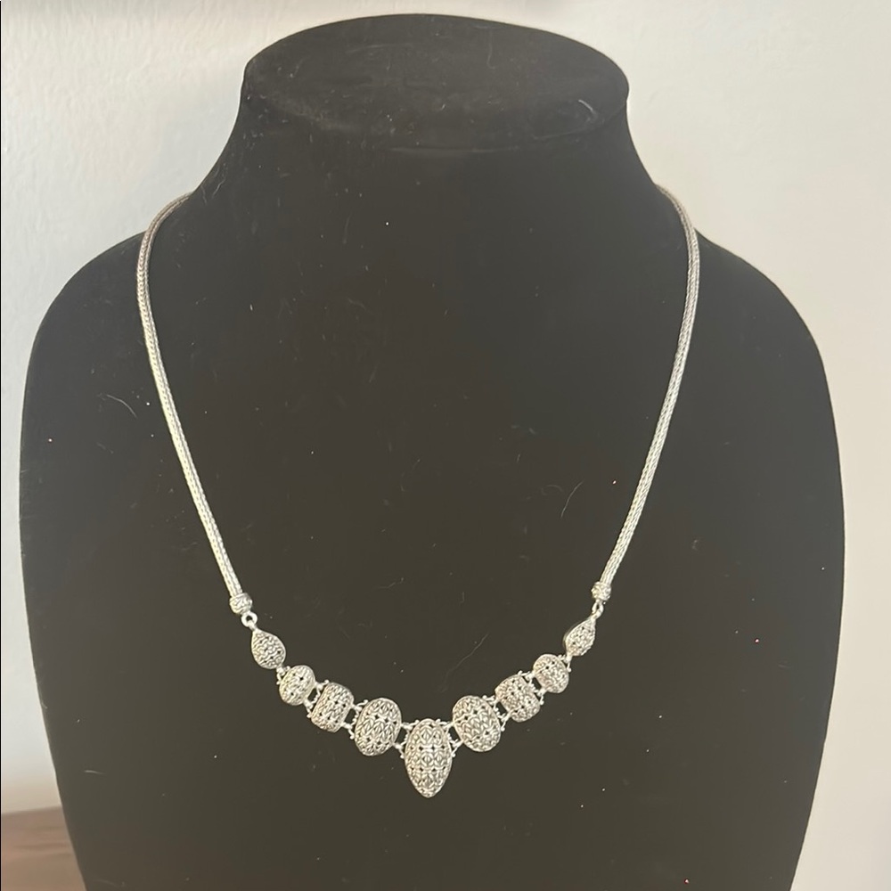 Elegant Bali Legacy Silver Necklace. NWT